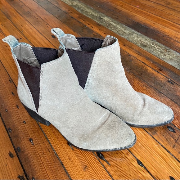 White Mountain Shoes - White Mountain Suede Taupe Booties